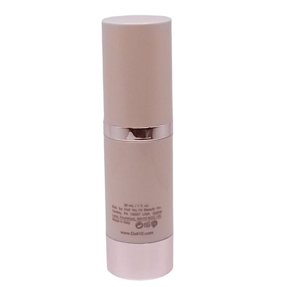 Doll 10 HydraLux Smoothing Foundation in Deep - Picture 5 of 6